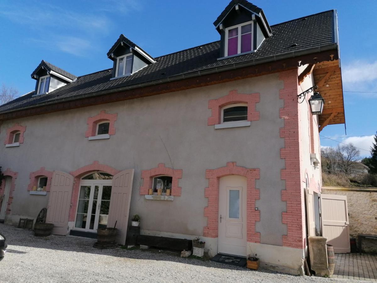 L'Annexe Du Chateau De Saint Genix ภายนอก รูปภาพ